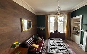 Central Apartment - Classic